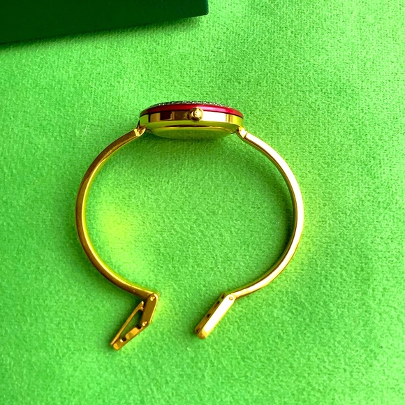 GUCCI bangle watch NICE and DRESSY 🔥🔥🔥 - Picture 14 of 15